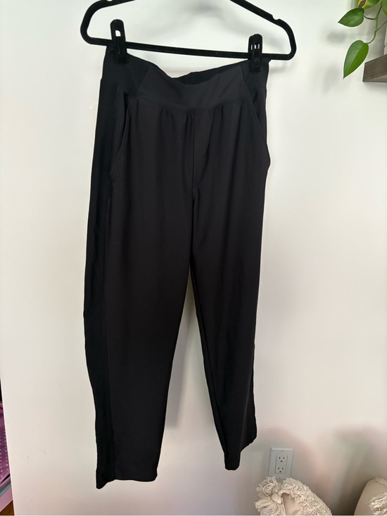 Old Navy Pants - Old Navy power soft Women's Black Cropped Pull-On Ankle Pants